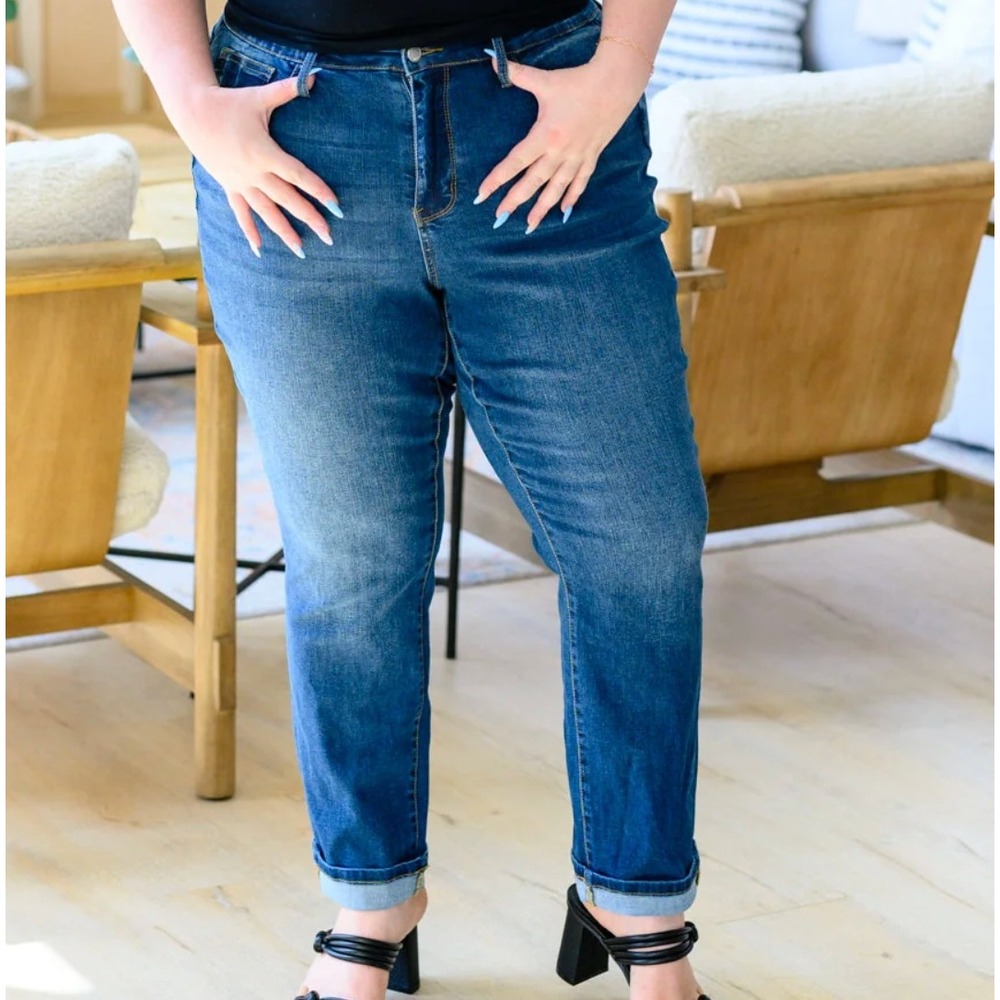 Judy Blue 13/31 Tech High Rise Boyfriend Jeans JB88608 Classic Comfort Minimal